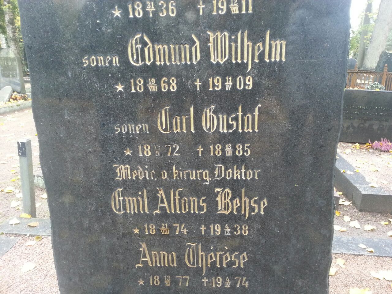 Emil%20Alfons%20Behse%27s%20tomb%2C%20Helsinki%20%282%29.JPG